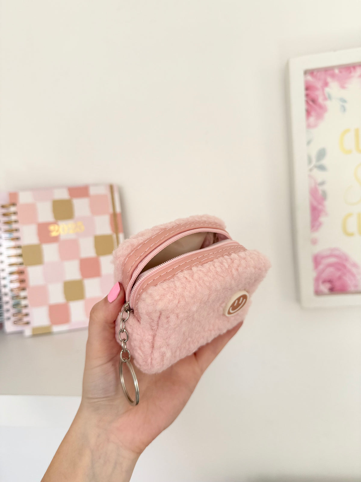 Llavero mini neceser rosa