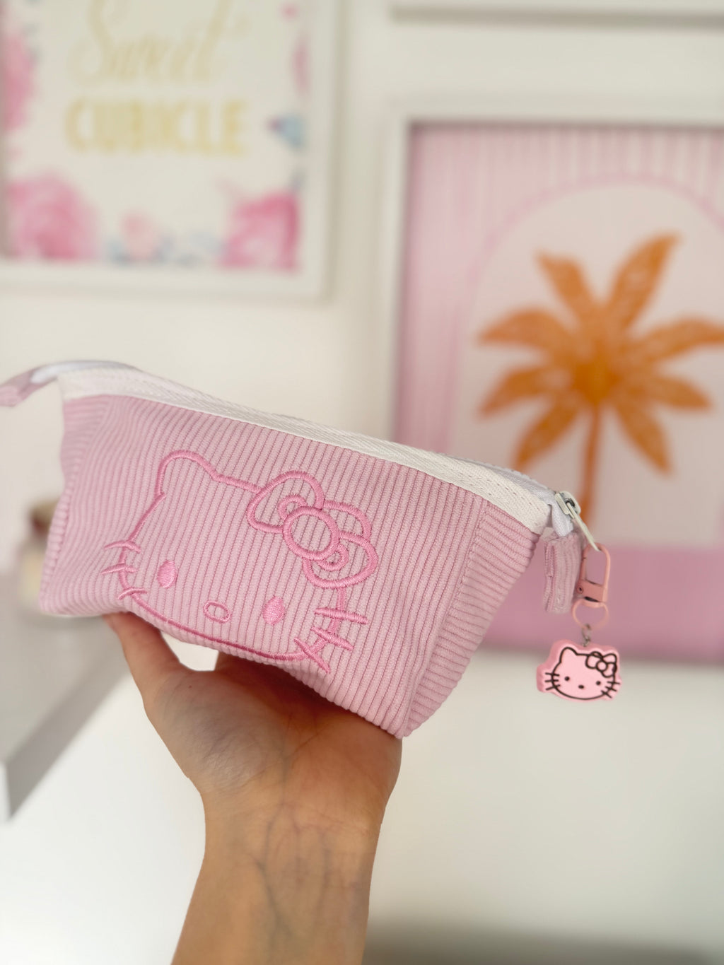 Cartuchera Hello Kitty con llavero