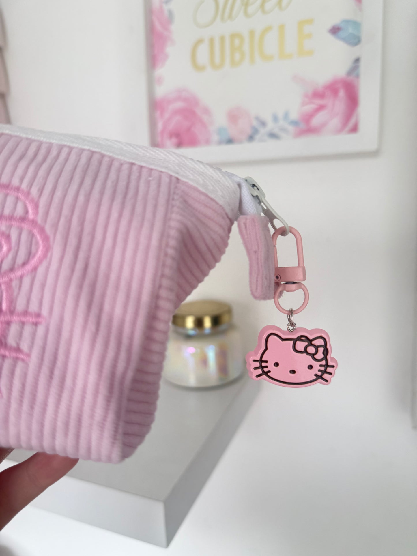Cartuchera Hello Kitty con llavero